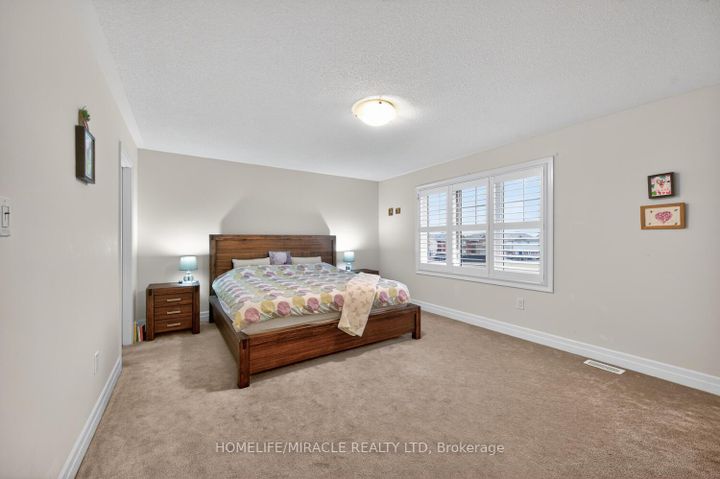 Photo 32 at 32 Agricola Road, Northwest Brampton, Brampton