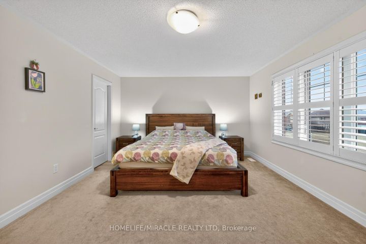 Photo 33 at 32 Agricola Road, Northwest Brampton, Brampton