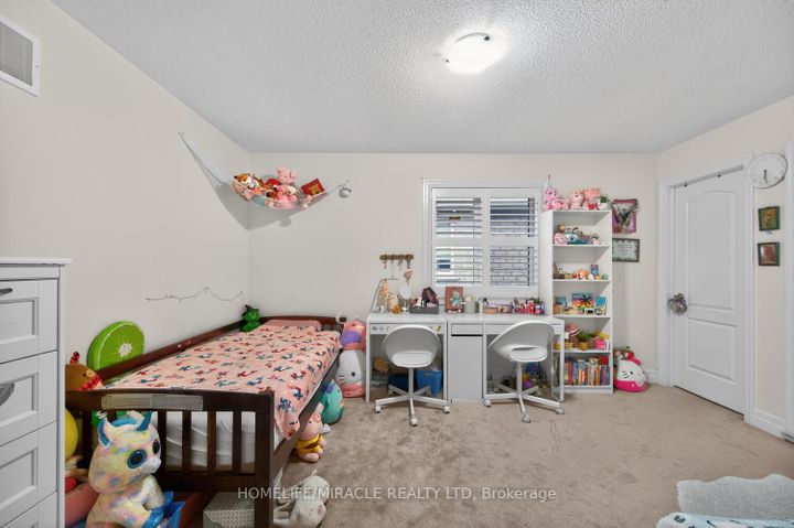 Photo 37 at 32 Agricola Road, Northwest Brampton, Brampton