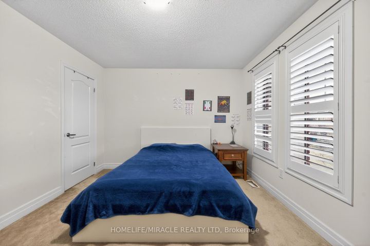 Photo 41 at 32 Agricola Road, Northwest Brampton, Brampton