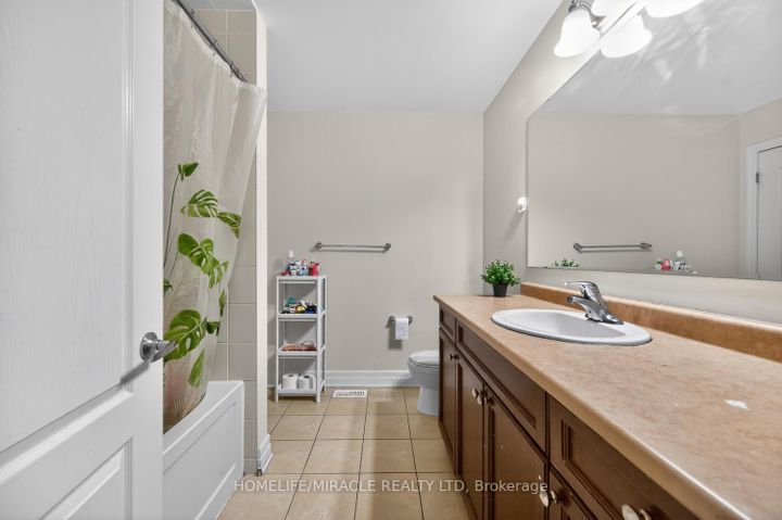 Photo 44 at 32 Agricola Road, Northwest Brampton, Brampton