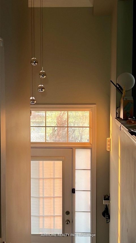 Photo 7 at 73 Sunset Terrace, Vellore Village, Vaughan