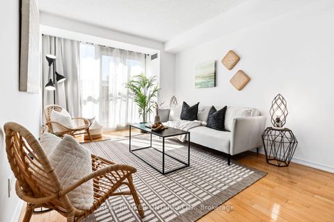 Photo 3 at 204 - 308 Palmerston Avenue, Bellwoods, Toronto