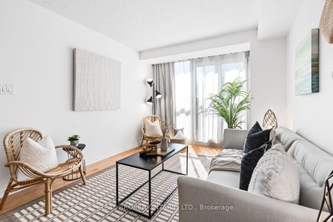 Photo 4 at 204 - 308 Palmerston Avenue, Bellwoods, Toronto