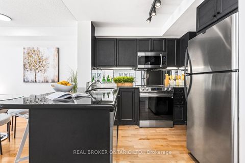 Photo 13 at 204 - 308 Palmerston Avenue, Bellwoods, Toronto