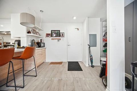 Photo 2 at 115 - 4185 Shipp Drive, City Centre, Mississauga