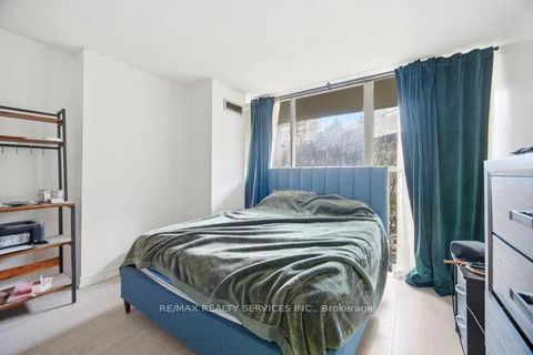 Photo 14 at 115 - 4185 Shipp Drive, City Centre, Mississauga