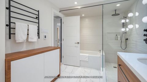 Photo 19 at 613 - 99 Harbour Square, Waterfront Communities C1, Toronto