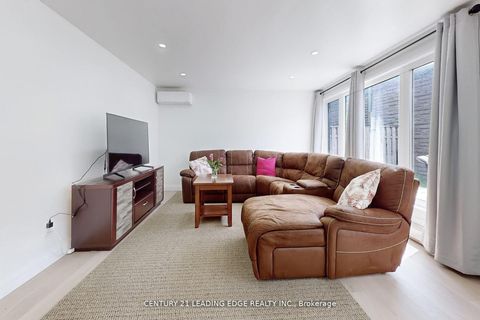 Photo 2 at 20 Bypass Court, Sullivan, Toronto