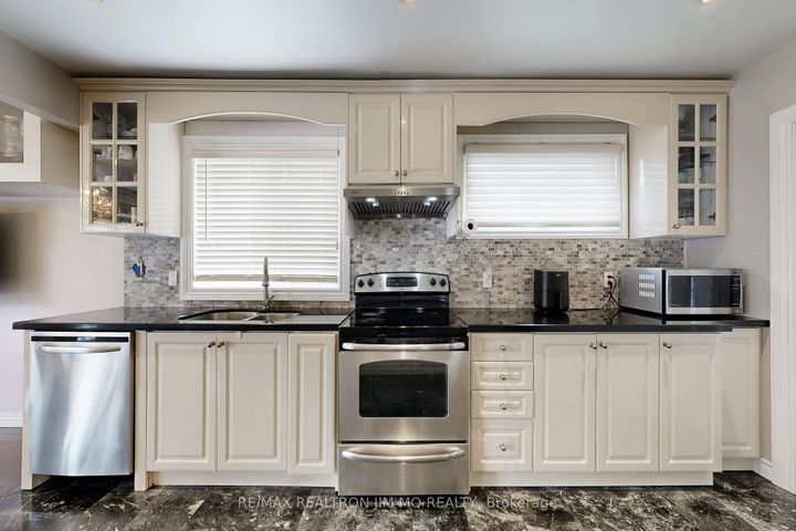 Photo 13 at 50 Nymark Avenue, Don Valley Village, Toronto