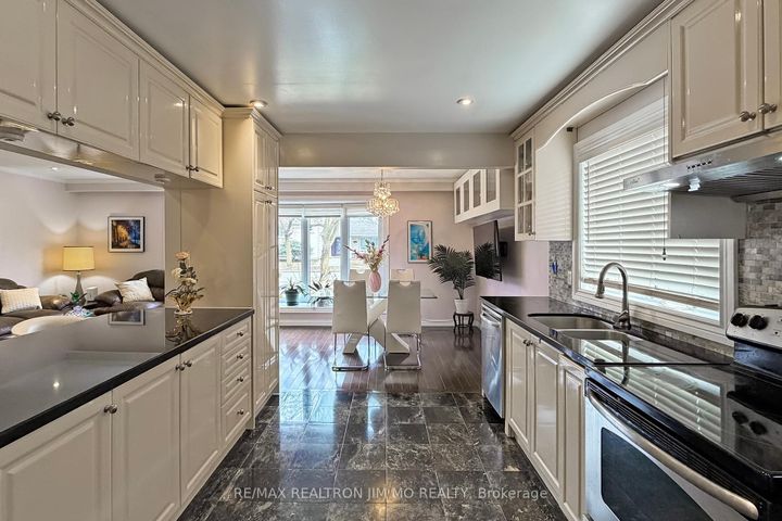 Photo 15 at 50 Nymark Avenue, Don Valley Village, Toronto