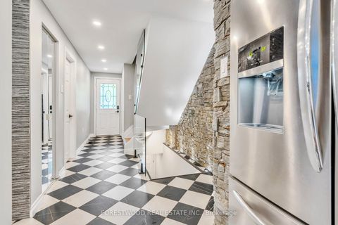 Photo 5 at 24 Argyle Road, Sunnidale, Barrie