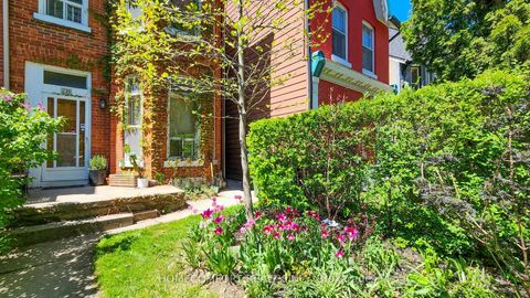 Photo 3 at 230 Robert Street, University, Toronto