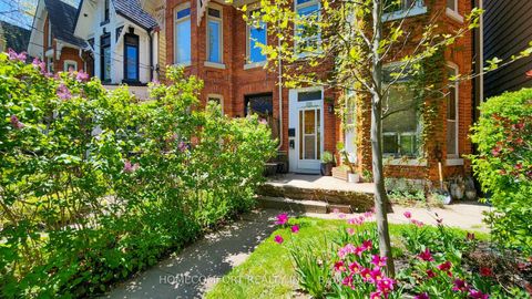 Photo 4 at 230 Robert Street, University, Toronto