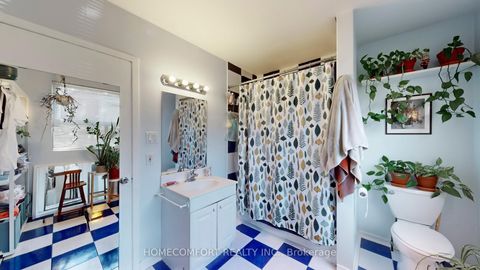 Photo 15 at 230 Robert Street, University, Toronto