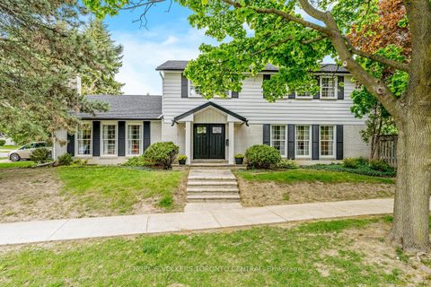 Photo 0 at 33 Avonwick Gate, Donalda, Toronto