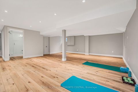 Photo 31 at 33 Avonwick Gate, Donalda, Toronto