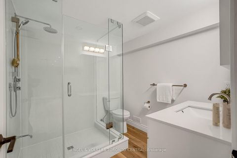 Photo 33 at 33 Avonwick Gate, Donalda, Toronto