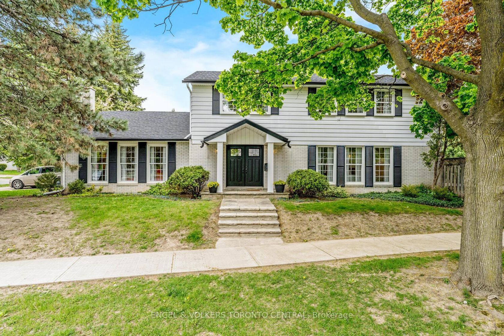 33 Avonwick Gate, Donalda, Toronto 