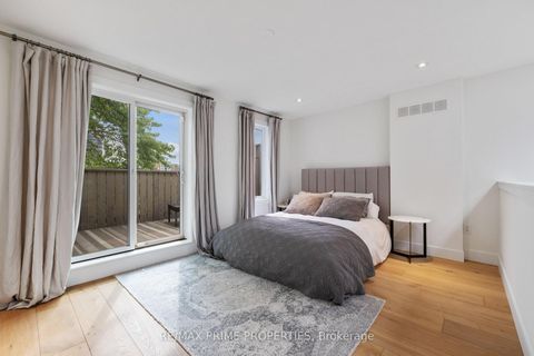 Photo 17 at 291 Kingswood Road, Danforth, Toronto