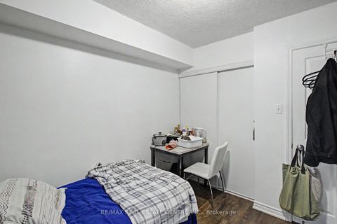 Photo 13 at 1013 - 85 George Appleton Way, CFB, Toronto