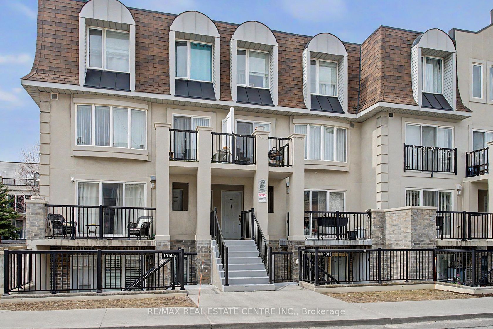 1013 - 85 George Appleton Way, CFB, Toronto by Loree Meneguzzi Real Estate 1013 - 85 George Appleton Way, CFB, Toronto