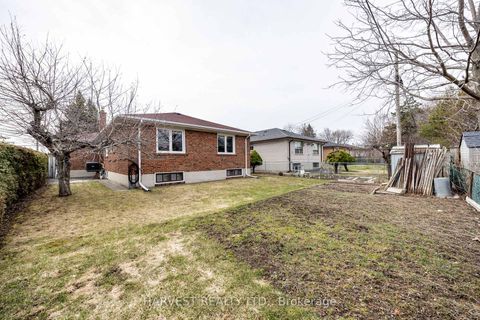 Photo 3 at 92 Acton Avenue, Bathurst Manor, Toronto