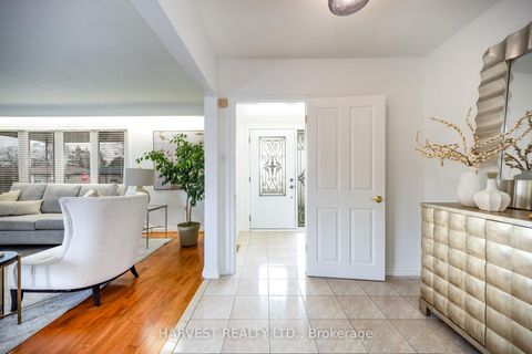 Photo 10 at 92 Acton Avenue, Bathurst Manor, Toronto