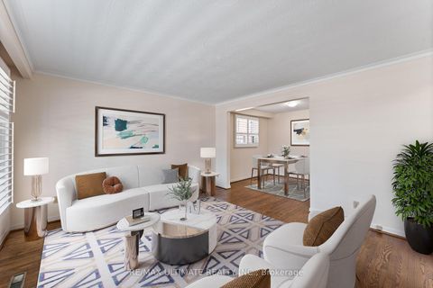 Photo 10 at 37 Brantford Drive, L'Amoreaux, Toronto