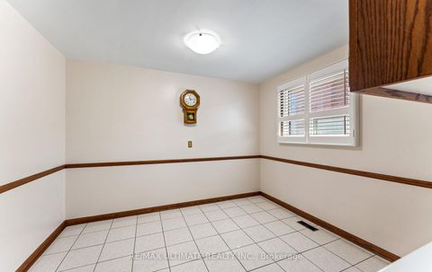 Photo 15 at 37 Brantford Drive, L'Amoreaux, Toronto