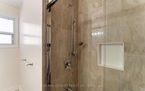 Photo 30 at 37 Brantford Drive, L'Amoreaux, Toronto