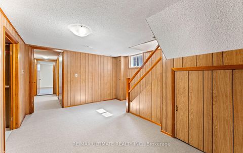 Photo 33 at 37 Brantford Drive, L'Amoreaux, Toronto