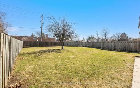 Photo 46 at 37 Brantford Drive, L'Amoreaux, Toronto