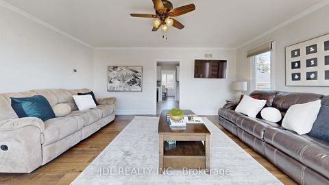 Photo 15 at 11 Red Robin Road, Historic Lakeshore Communities, Georgina