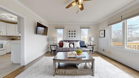 Photo 17 at 11 Red Robin Road, Historic Lakeshore Communities, Georgina