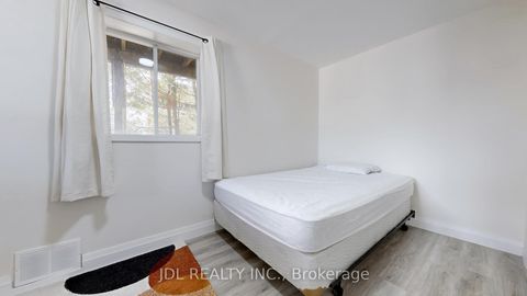 Photo 32 at 11 Red Robin Road, Historic Lakeshore Communities, Georgina