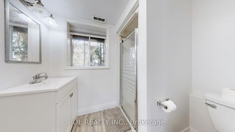 Photo 33 at 11 Red Robin Road, Historic Lakeshore Communities, Georgina