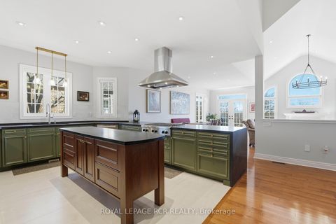 Photo 9 at 88 - 6 Danbrook Court, Aurora Estates, Aurora