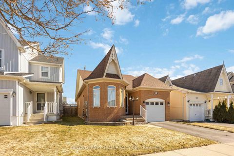 Photo 2 at 25 Wilshire Drive, Brooklin, Whitby