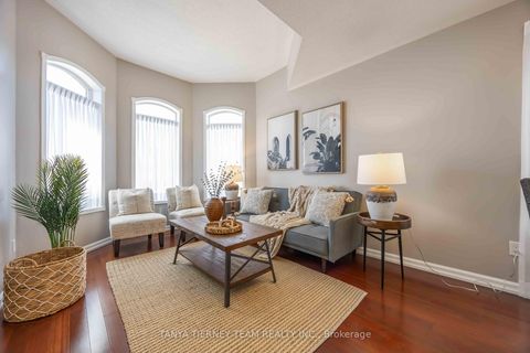 Photo 4 at 25 Wilshire Drive, Brooklin, Whitby
