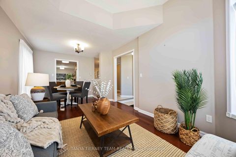 Photo 7 at 25 Wilshire Drive, Brooklin, Whitby