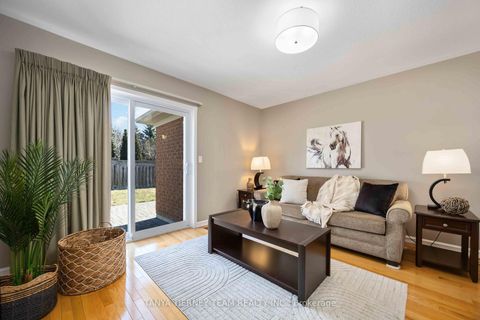 Photo 13 at 25 Wilshire Drive, Brooklin, Whitby