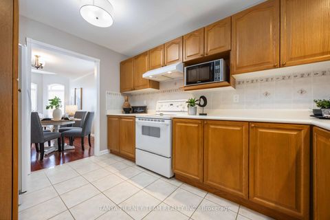 Photo 17 at 25 Wilshire Drive, Brooklin, Whitby