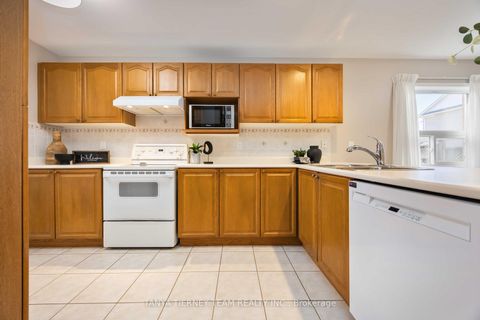 Photo 18 at 25 Wilshire Drive, Brooklin, Whitby