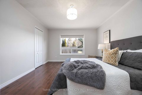 Photo 26 at 25 Wilshire Drive, Brooklin, Whitby