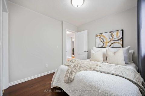 Photo 31 at 25 Wilshire Drive, Brooklin, Whitby