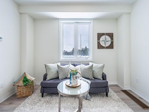 Photo 7 at 553 TED MARKS Drive, Kedron, Oshawa