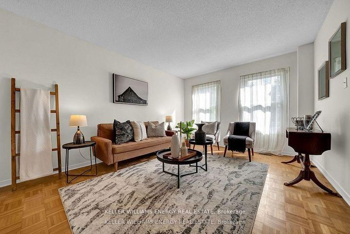 Photo 1 at 280 Thornton Road N, McLaughlin, Oshawa