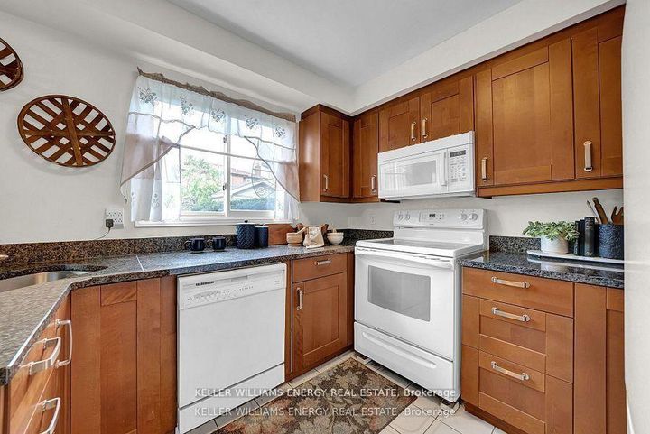 Photo 9 at 280 Thornton Road N, McLaughlin, Oshawa