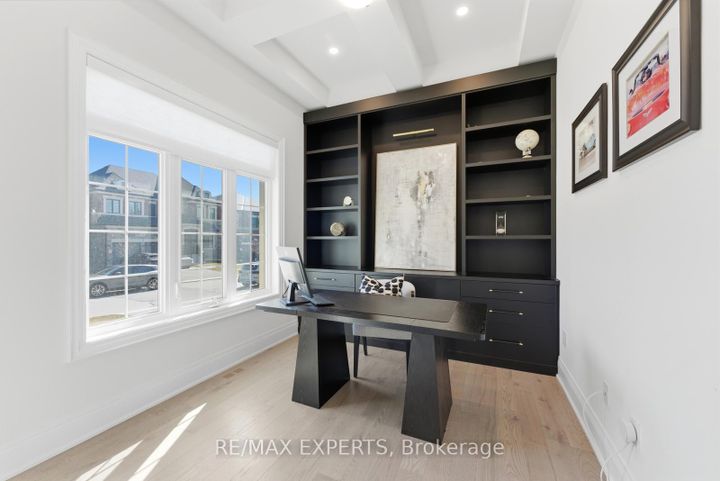 Photo 20 at 54 Winthrop Crescent, Vellore Village, Vaughan